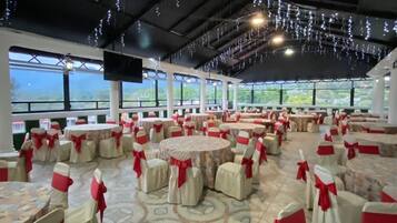 Se sirven desayunos, almuerzos y cocina mexicana