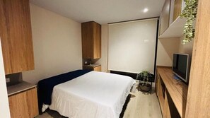 Desk, laptop workspace, free WiFi