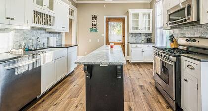 Stately State Street Abode 2