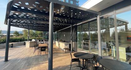 New Modern Condo | SkyTrain & Top Amenities