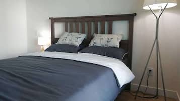 2 bedrooms, desk, iron/ironing board, free WiFi