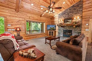 Smart-TV, peis, videospill og DVD-spiller