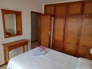 2 habitaciones, wifi gratis y ropa de cama