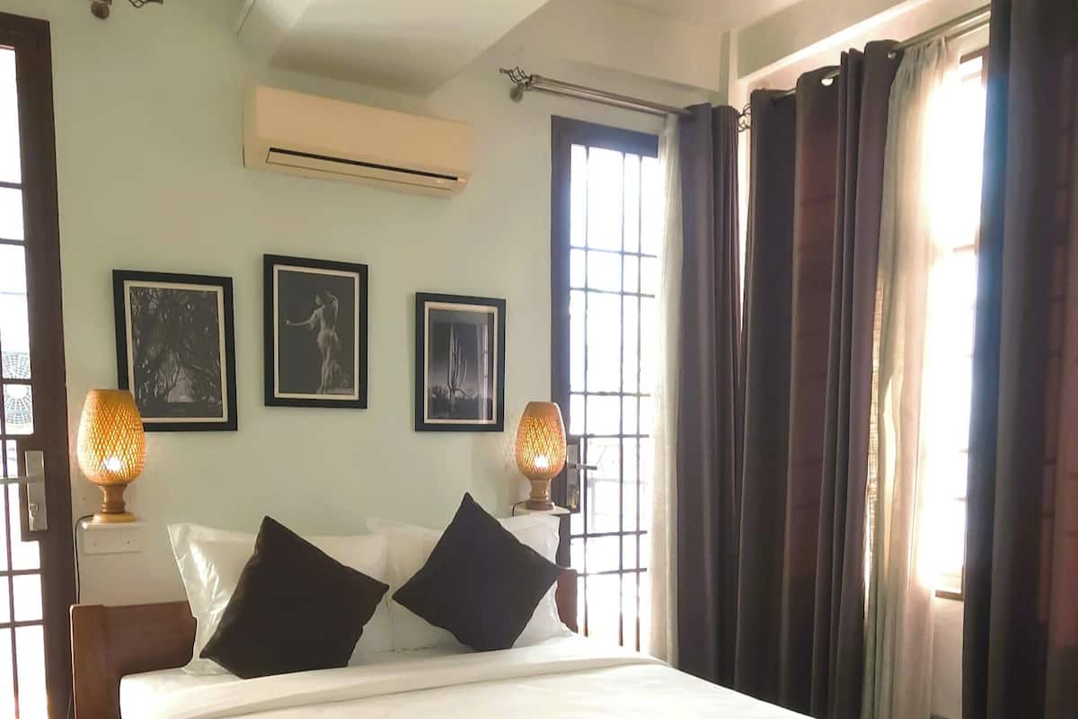 Στούντιο, 1 Queen Κρεβάτι, Μη Καπνιστών, Ιδιωτικό Μπάνιο | Μοναδική επίπλωση, γραφείο, χώρος εργασίας για λάπτοπ, δωρεάν Wi-Fi