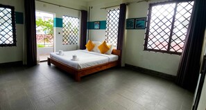 Studio, 1 Queen Bed, Non Smoking, Private Bathroom