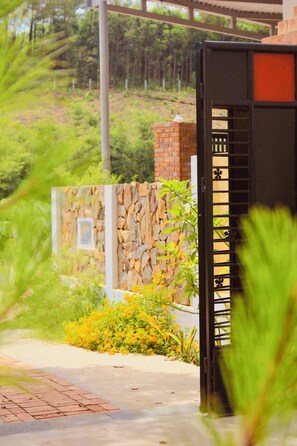 Ferienhaus, 2 Schlafzimmer, eigener Pool, Gartenblick | Außendetails