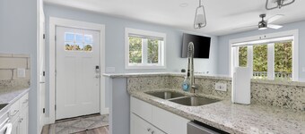 Private & Quiet Retreat Near Folly Beach