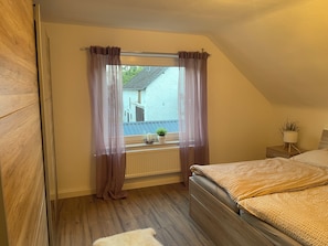 Zimmersafe, Bügeleisen/Bügelbrett, Reisekinderbett, kostenloses WLAN