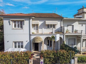 Front of property - Villa Liberty Versilia (Lido di Camaiore)