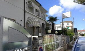 Exterior - Villa Liberty Versilia (Lido di Camaiore)