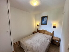 2 soverom og sengetøy