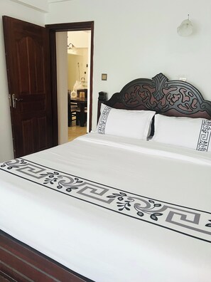 2 bedrooms, iron/ironing board, free WiFi, bed sheets