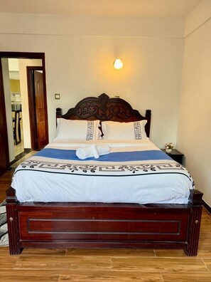 2 slaapkamers, een strijkplank/strijkijzer, gratis wifi, beddengoed