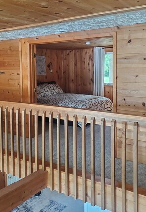 4 slaapkamers, een strijkplank/strijkijzer, gratis wifi, beddengoed