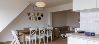 Modern Apartment With Balcony Near City Center