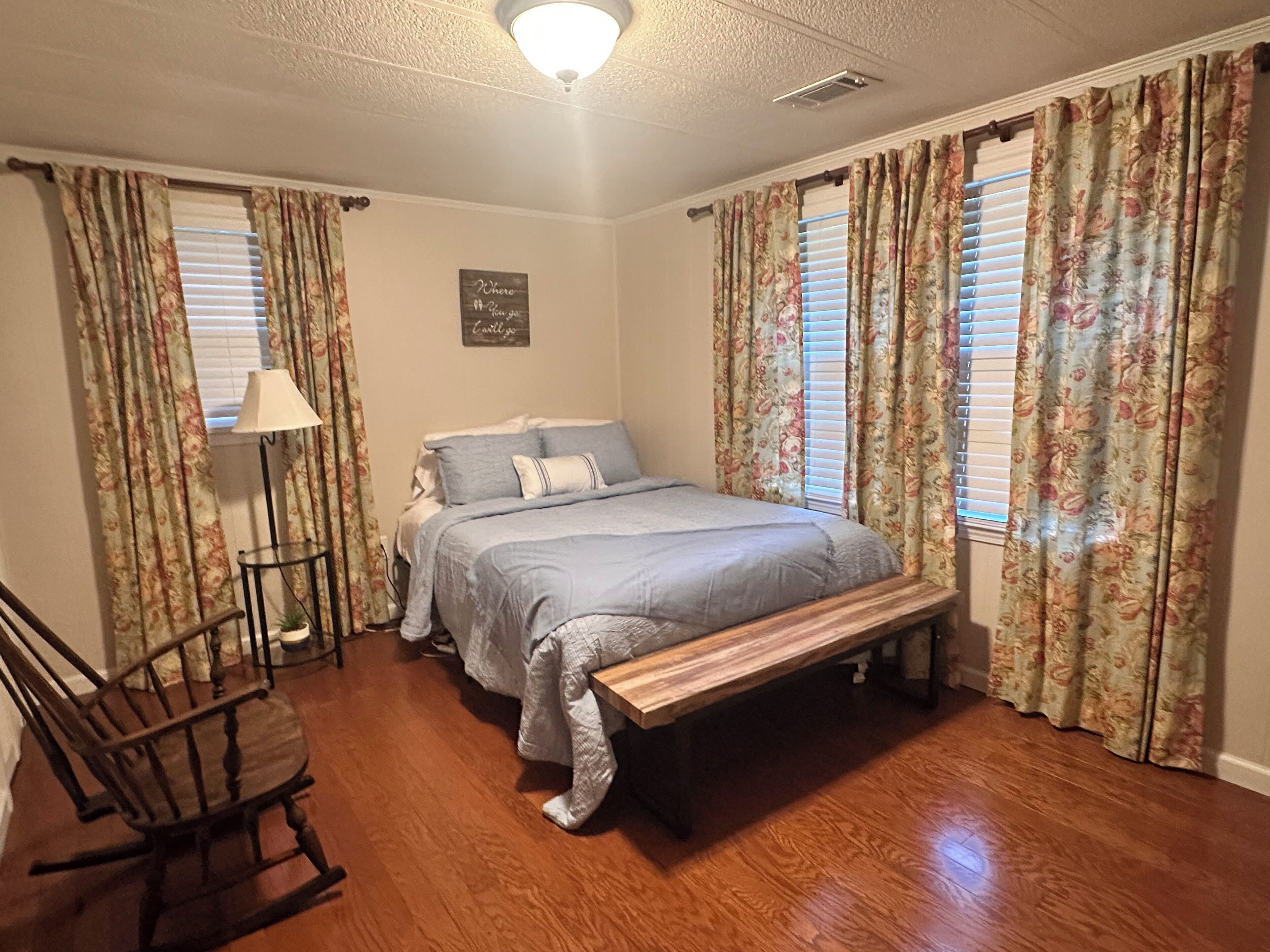 2 bedrooms, WiFi, bed sheets