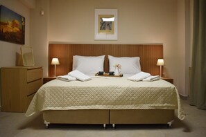 2 bedrooms, desk, iron/ironing board, free WiFi - Acropolis Gate (Athina)