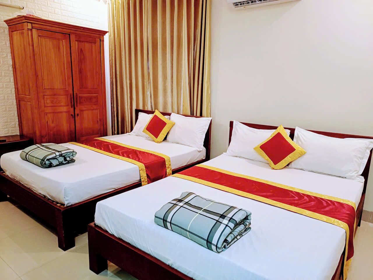 Kamar Double atau Twin, pemandangan laut terbatas | Brankas, tirai kedap cahaya, dan Wi-Fi gratis