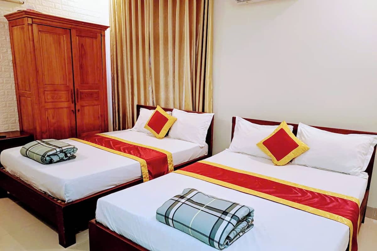 Kamar Double atau Twin, pemandangan laut terbatas | Brankas, tirai kedap cahaya, dan Wi-Fi gratis