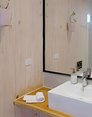 Cabin | Bathroom - Cabañas del Cerro 4 (Pichilemu)