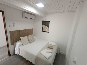 5 Schlafzimmer, Bügeleisen/Bügelbrett, WLAN, Bettwäsche