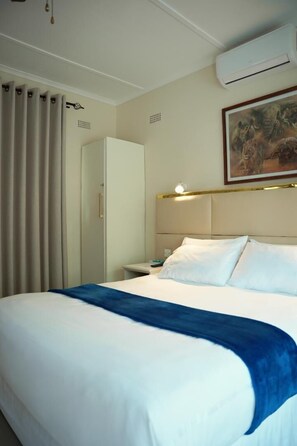 1 bedroom, internet, bed sheets