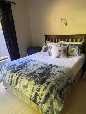 3 chambres, fer et planche à repasser, Wi-Fi, draps fournis