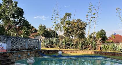 Mutare Manor : The Upstairs - 2307