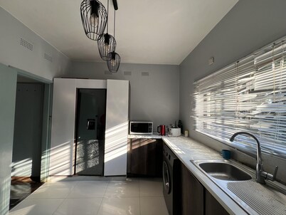 Mutare Manor : Single Room - 2308