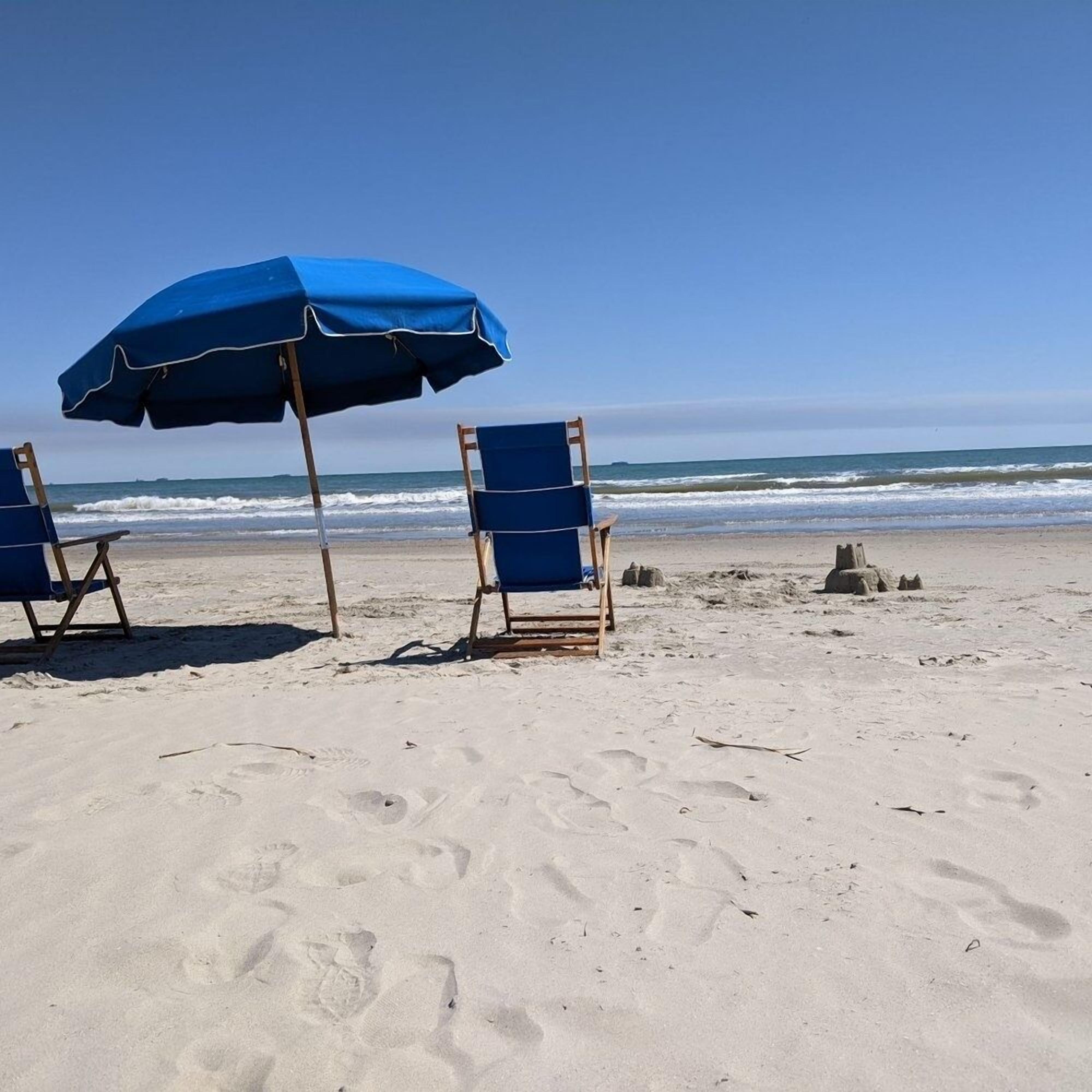 Liegestühle, Strandtücher