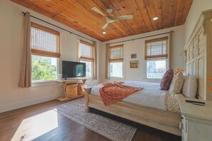 3 bedrooms, free WiFi, bed sheets