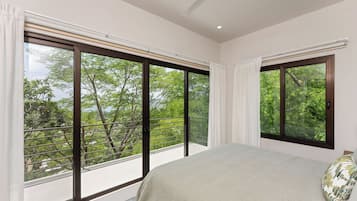 6 bedrooms, iron/ironing board, WiFi, bed sheets