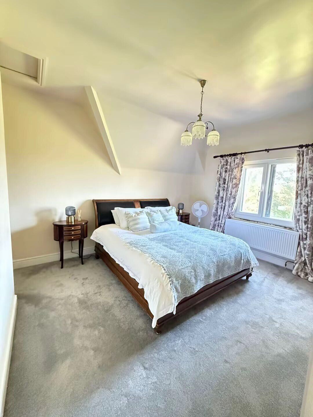 4 habitaciones, tabla de planchar con plancha y wifi gratis 