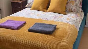 4 chambres, fer et planche à repasser, Wi-Fi gratuit, draps fournis