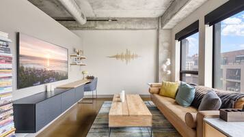 Apartment (1 Bedroom) | Living room | TV