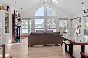 Maison (3 Bedrooms) | Salle de séjour