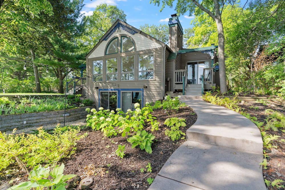 Villa de Lago - Rogers, MN