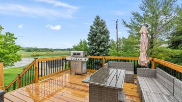 Studio (2 Bedrooms) | Exterior