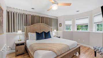 2 bedrooms, laptop workspace