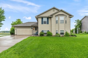 House (2 Bedrooms) | Exterior