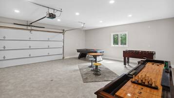 House (5 Bedrooms) | Property amenity