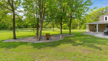 House (5 Bedrooms) | Exterior