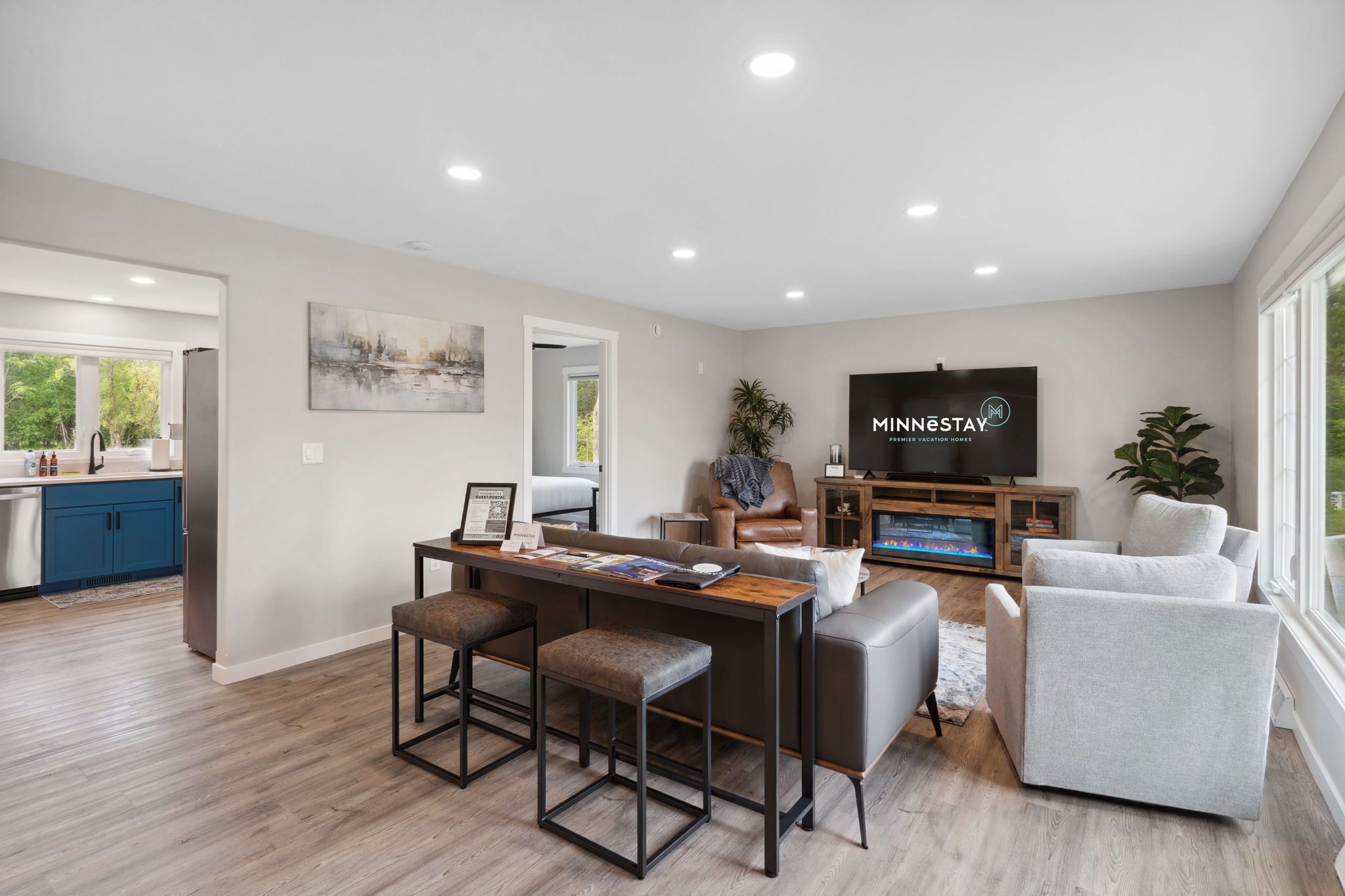 تلفزيون، مدفأة، كرة قدم الطاولة، تنس طاولة