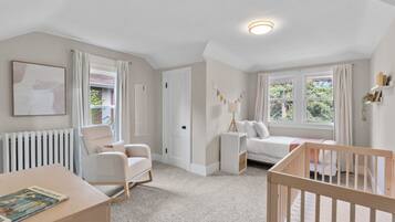 House (4 Bedrooms) | 4 bedrooms, laptop workspace, iron/ironing board, free cribs/infant beds