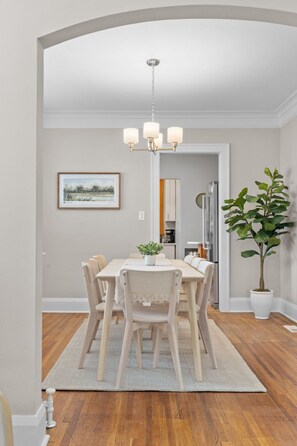House (4 Bedrooms) | Property amenity