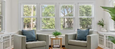 獨棟房屋 (4 Bedrooms) | 客廳 | 電視