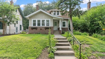 House (4 Bedrooms) | Property amenity