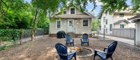 House (4 Bedrooms) | Property amenity