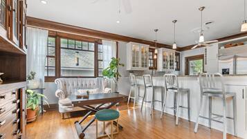 House (4 Bedrooms) | Property amenity