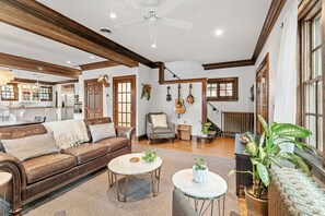 House (4 Bedrooms) | Property amenity - Linden Hills Haven (Minneapolis)